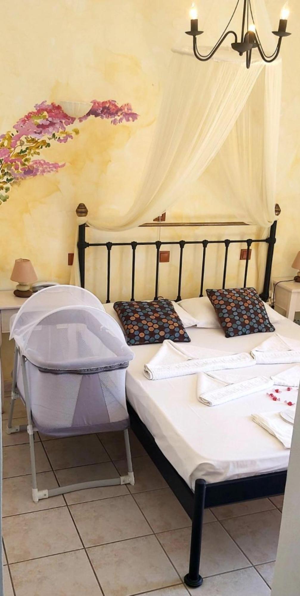 Aphrodite Boutique Hotel Alikí Екстериор снимка